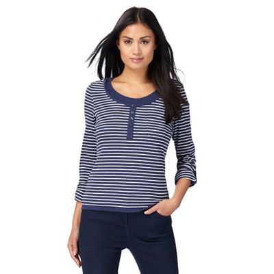 Maine New England Navy striped layered top